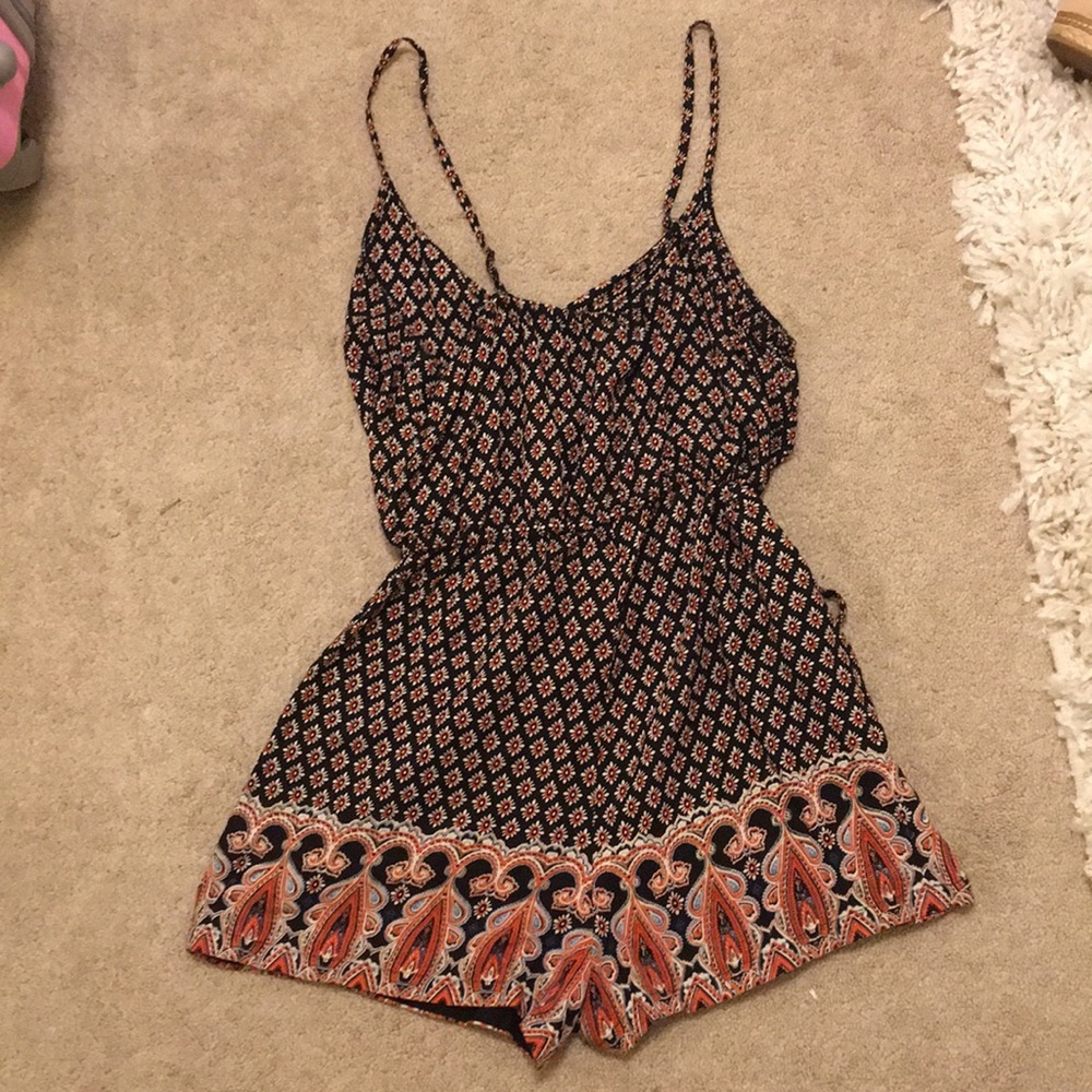 Romper - Picture 2 of 2
